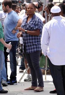 Queen Latifah feet photo thumbnail