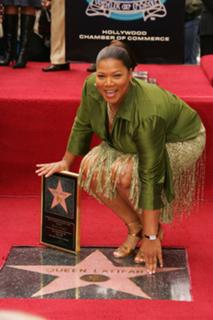 Queen Latifah feet photo thumbnail
