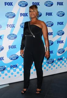 Queen Latifah feet photo thumbnail