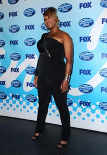 Queen Latifah feet photo thumbnail