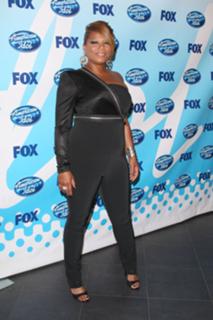 Queen Latifah feet photo thumbnail