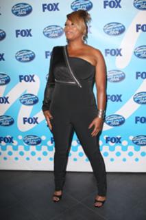 Queen Latifah feet photo thumbnail