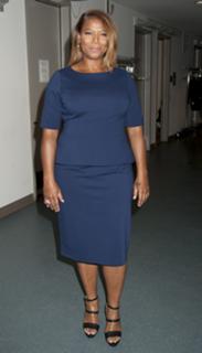 Queen Latifah feet photo thumbnail
