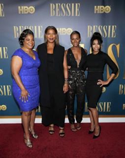 Queen Latifah feet photo thumbnail