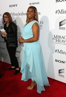 Queen Latifah feet photo thumbnail