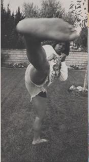 Queen Latifah feet photo thumbnail