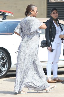 Queen Latifah feet photo thumbnail