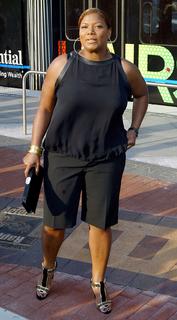 Queen Latifah feet photo thumbnail