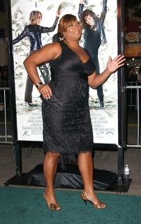 Queen Latifah feet photo thumbnail