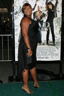 Queen Latifah feet photo thumbnail