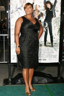 Queen Latifah feet photo thumbnail