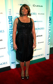 Queen Latifah feet photo thumbnail