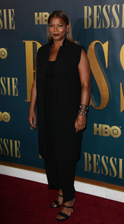 Queen Latifah feet photo thumbnail