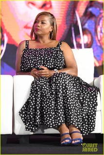 Queen Latifah feet photo thumbnail