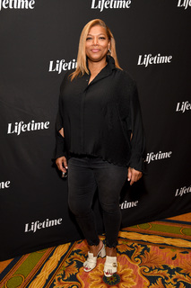 Queen Latifah feet photo thumbnail
