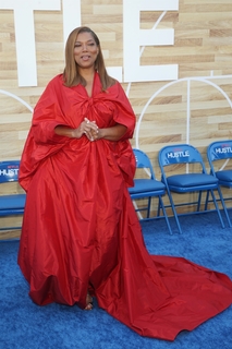 Queen Latifah feet photo thumbnail
