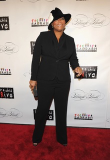 Queen Latifah feet photo thumbnail