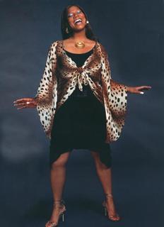 Queen Latifah feet photo thumbnail
