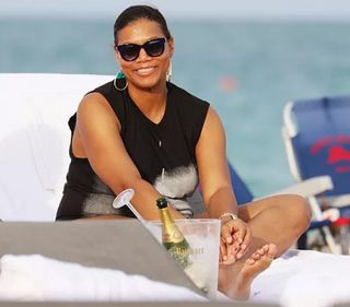 Queen Latifah feet photo 6