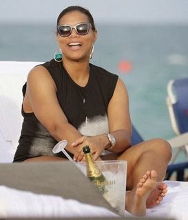 Queen Latifah feet photo 5