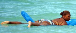 Queen Latifah feet photo 4