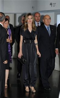 Queen Letizia of Spain feet photo thumbnail