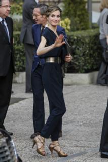 Queen Letizia of Spain feet photo thumbnail
