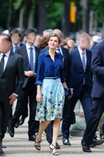 Queen Letizia of Spain feet photo thumbnail