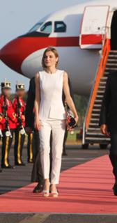 Queen Letizia of Spain feet photo thumbnail