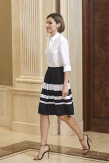 Queen Letizia of Spain feet photo thumbnail