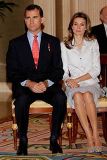 Queen Letizia of Spain feet photo thumbnail