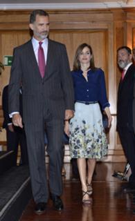 Queen Letizia of Spain feet photo thumbnail