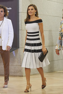 Queen Letizia of Spain feet photo thumbnail