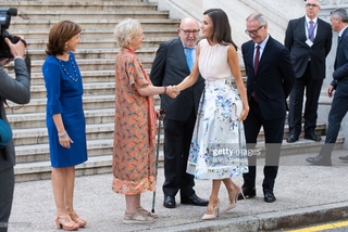 Queen Letizia of Spain feet photo thumbnail