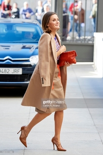 Queen Letizia of Spain feet photo thumbnail