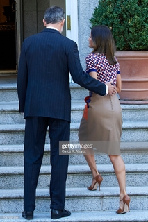 Queen Letizia of Spain feet photo thumbnail