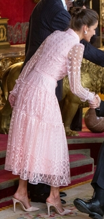 Queen Letizia of Spain feet photo thumbnail