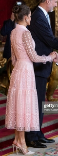 Queen Letizia of Spain feet photo thumbnail