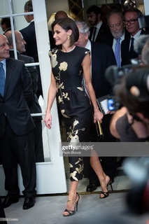 Queen Letizia of Spain feet photo thumbnail