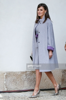 Queen Letizia of Spain feet photo thumbnail