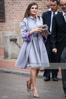 Queen Letizia of Spain feet photo thumbnail