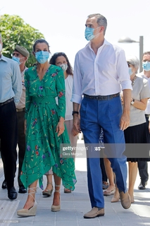 Queen Letizia of Spain feet photo thumbnail