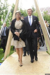 Queen Máxima of the Netherlands feet photo thumbnail