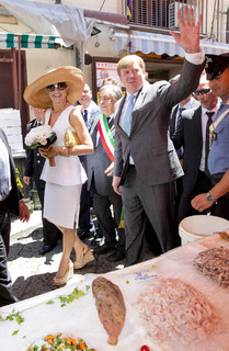 Queen Máxima of the Netherlands feet photo thumbnail