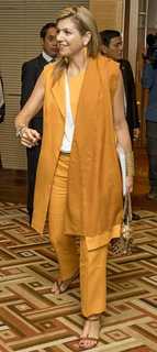 Queen Máxima of the Netherlands feet photo thumbnail