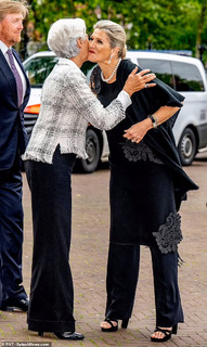 Queen Máxima of the Netherlands feet photo thumbnail