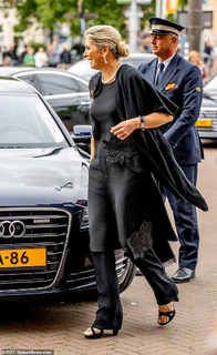 Queen Máxima of the Netherlands feet photo thumbnail