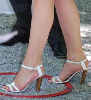 Queen Máxima of the Netherlands feet photo thumbnail