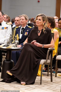 Queen Máxima of the Netherlands feet photo thumbnail
