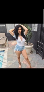 Queen Naija feet photo thumbnail